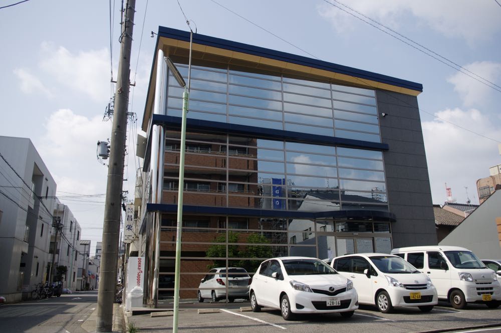 ワンダーライフ本社ビル